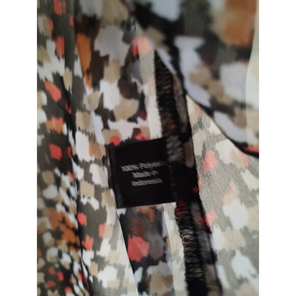 Lane Bryant Black Brown Red Abstract Sleeveless Sheer Button Front Top Size 24 - Picture 9 of 9